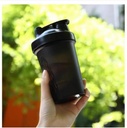 CHNLML Protein Shaker Garrafa 400ML/16Oz w. Shaker Ball for Protein Shake, Shaker Garrafa com Misturando Bola, Vazamento-Proof, BPA-Free, para o ginásio, treino, Juice Mixer (Black/Black Body, 16Oz-400ML-1Bottle)